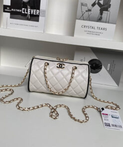 CHANEL Clutch with Chain(HIGH-END GRADE)