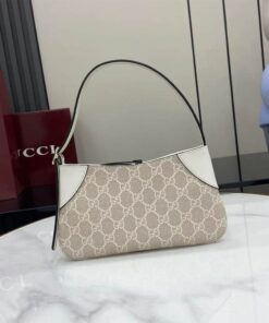 GG Emblem small shoulder bag