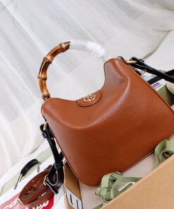 Gucci Diana small shoulder bag