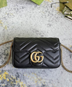 GG Marmont matelasse leather super mini bag