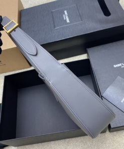 YSL le 5 a 7 in smooth leather