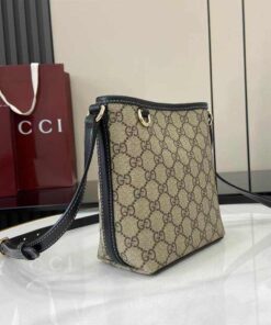 GG Emblem nano bucket bag