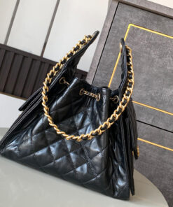 CHANEL 25 Small Handbag(high-end grade)