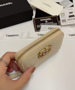 CHANEL Zipper wallet