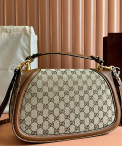 Gucci Blondie medium top handle bag