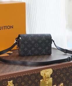 LV Steamer Wearable Wallet