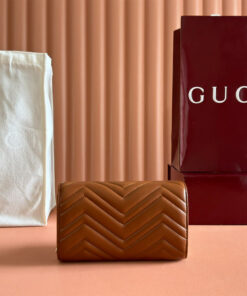 GG Marmont wallet on chain