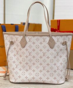 LV Neverfull Inside Out MM