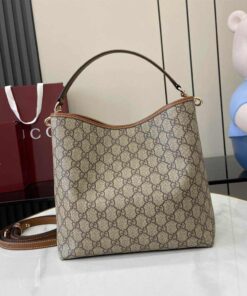 GG Emblem medium bucket bag