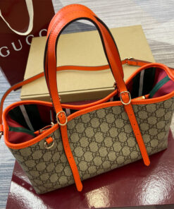 GG Emblem medium tote bag