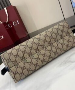 GG Emblem medium shoulder bag