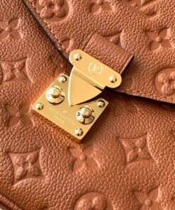 LV Pochette Métis