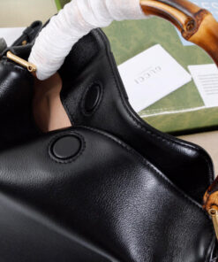 Gucci Diana small shoulder bag