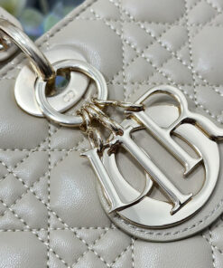 Dior Large Lady Dior Bag(HIGH-END GRADE)