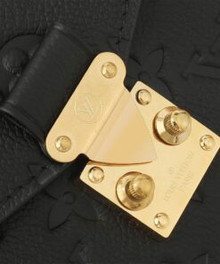 LV Pochette Métis East West