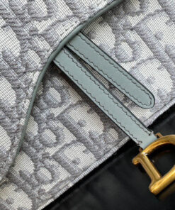 Medium Saddle Pouch with Chain