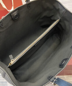 GG Emblem large tote bag